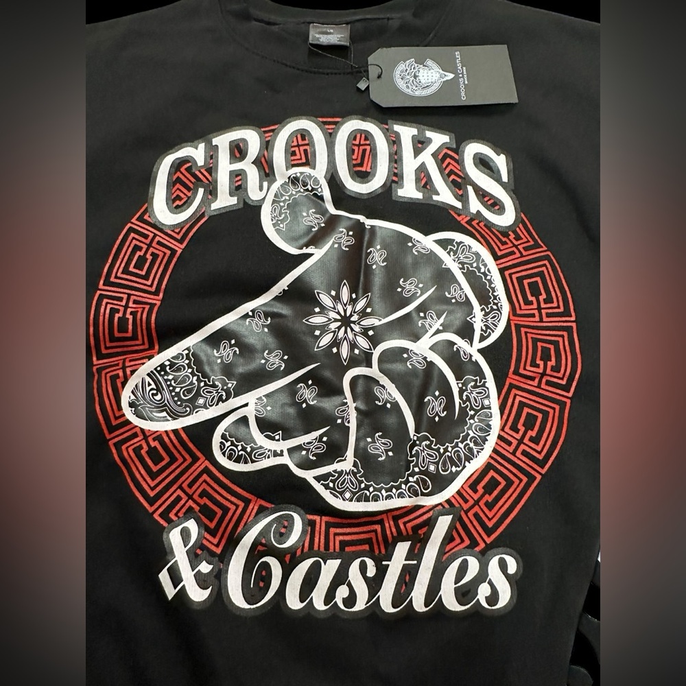 NWT Crooks & Castles Black LS Tee with Red and White Design size L - Picture 2 of 5